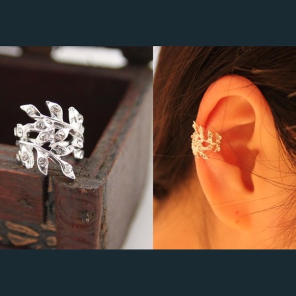 π Awesome Pierce-less leaf vine ear cuff in gold or silver π - Picture 7 of 8